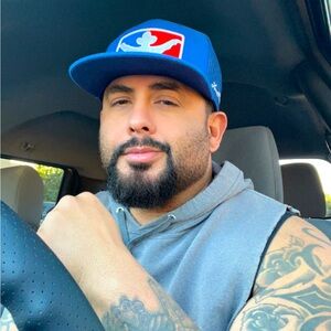 Meet your Posher, Carlo